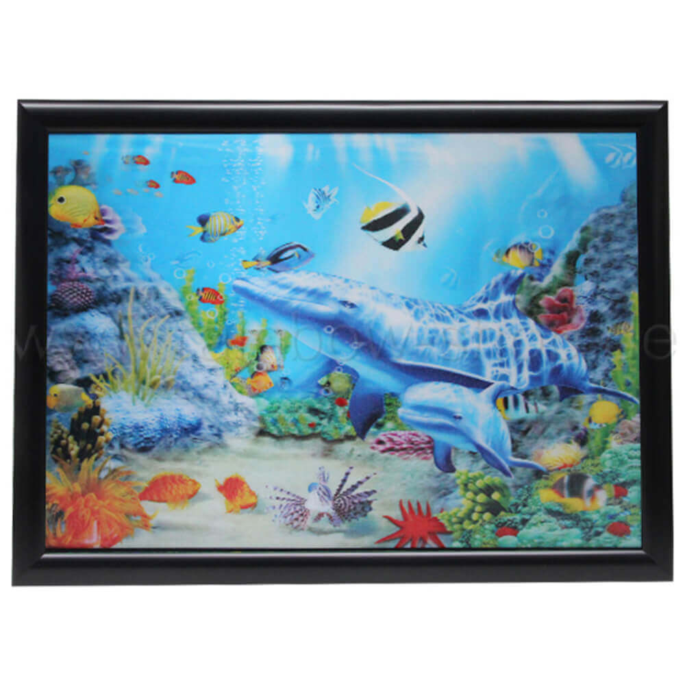 3DB-302 3D Bild Delfine und Junges mit Fischen ca. 40 x 60 cm